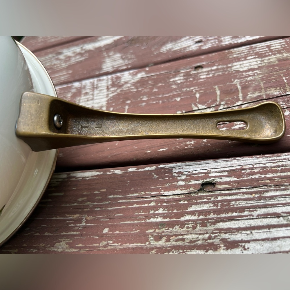 Vintage Regency Club 8" Covered Saucepan Enamel Fruit Design & Brass Handle|Chef - Picture 4 of 16